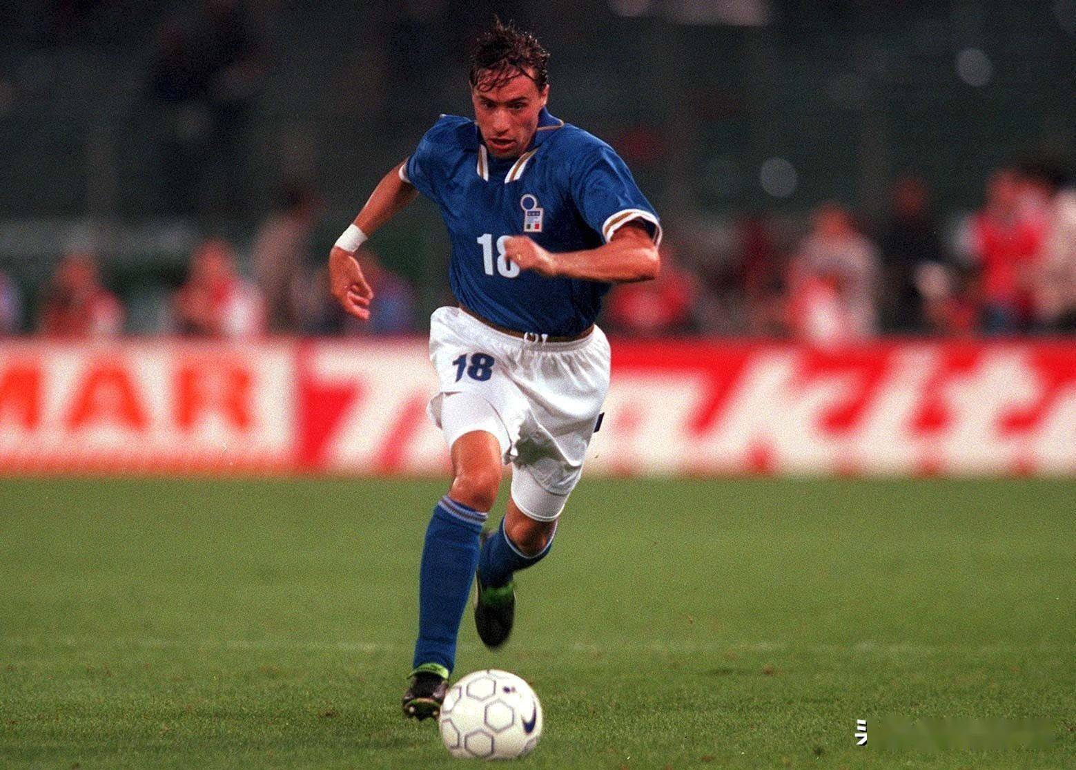 巨人般屹立 巨人般屹立